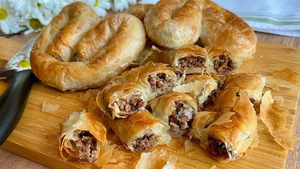 el açması kıymalı börek tarifi