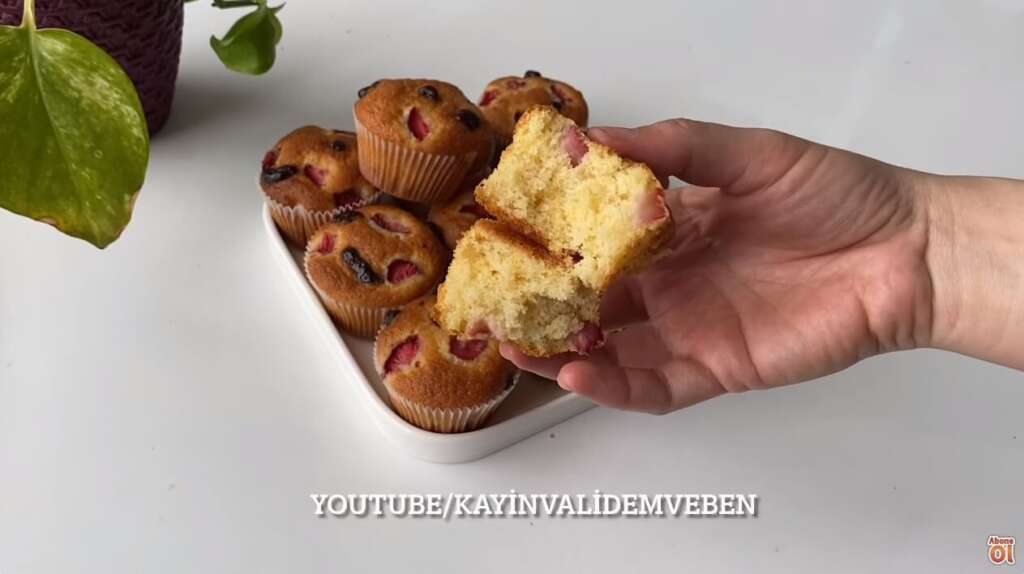 meyveli muffin tarifi