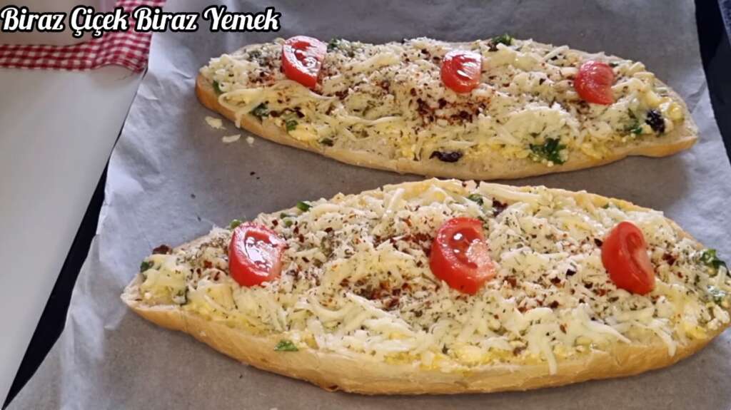 ekmekten pizza yapımı