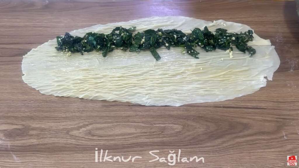 kolay açılan ıspanaklı börek yapımı