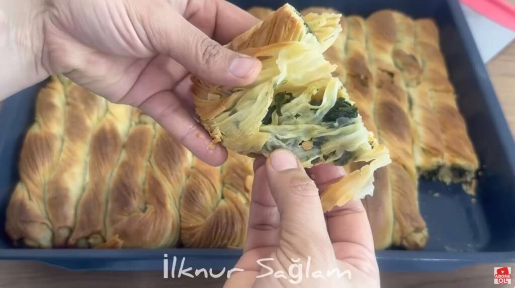 tel tel ayrılan el açması börek