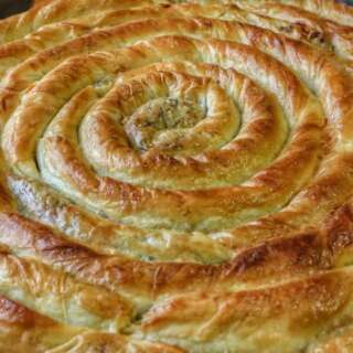 4 yufkadan 1 tepsi börek