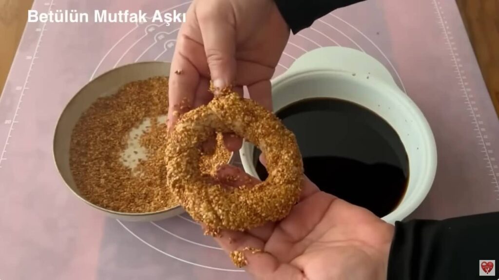 pekmezli susamlı simit